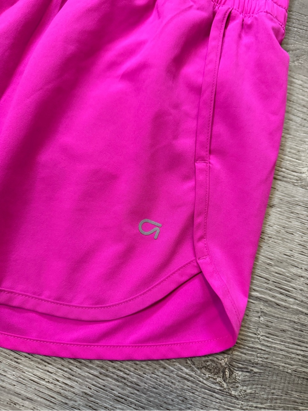 •GAP FIT• RUNNING SHORTS - Picture 3 of 6